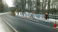 Установка барьерного дорожного ограждения на трассе А-121 "Сортавала" в Ленинградской области